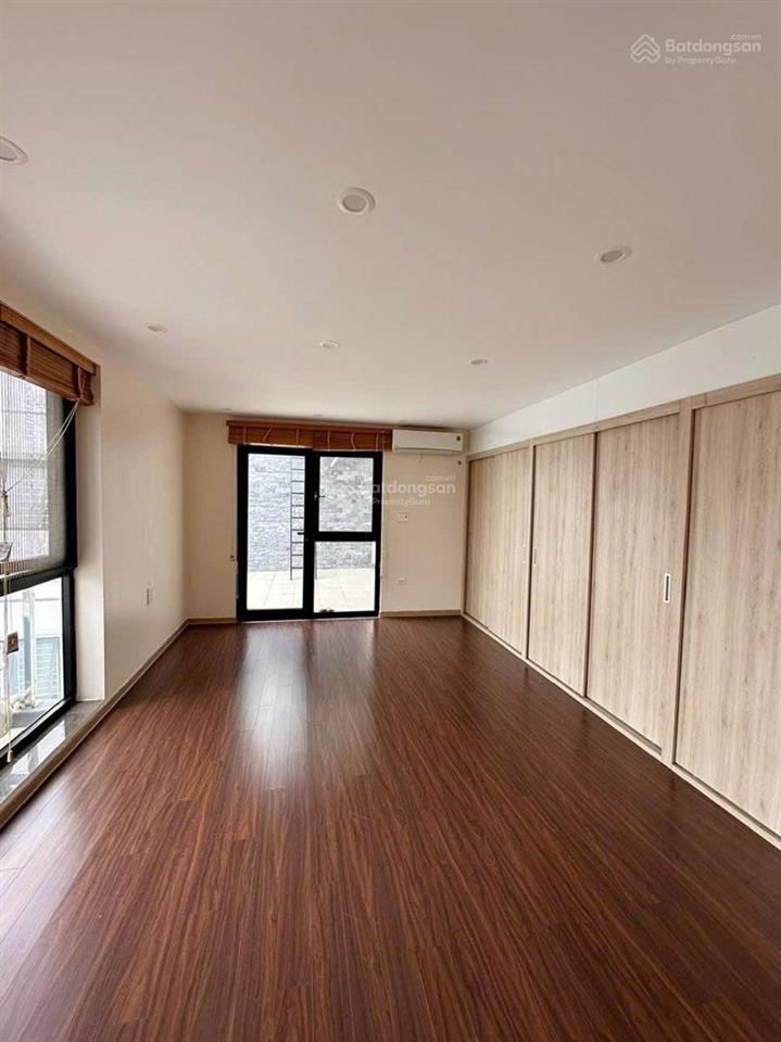 Bán căn góc 137,5m2 nhà 3 tầng lô góc ngõ 999 bát khối. nhà kiến trúc sư siêu đẹp, siêu chắc chắn