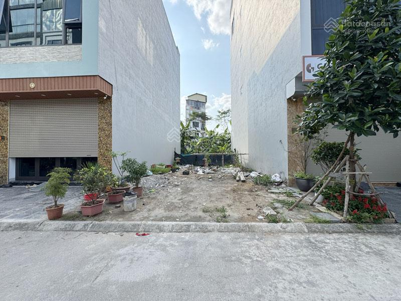 Bán đất tđc trâu quỳ 98m2 mặt tiền rộng thích hợp xây vp, đường 12m thông nguyễn mậu tài