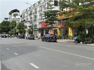 Bán shophouse sông hồng mặt đường thành trung gia lâm  90m2 mặt tiền 6m đường 30m