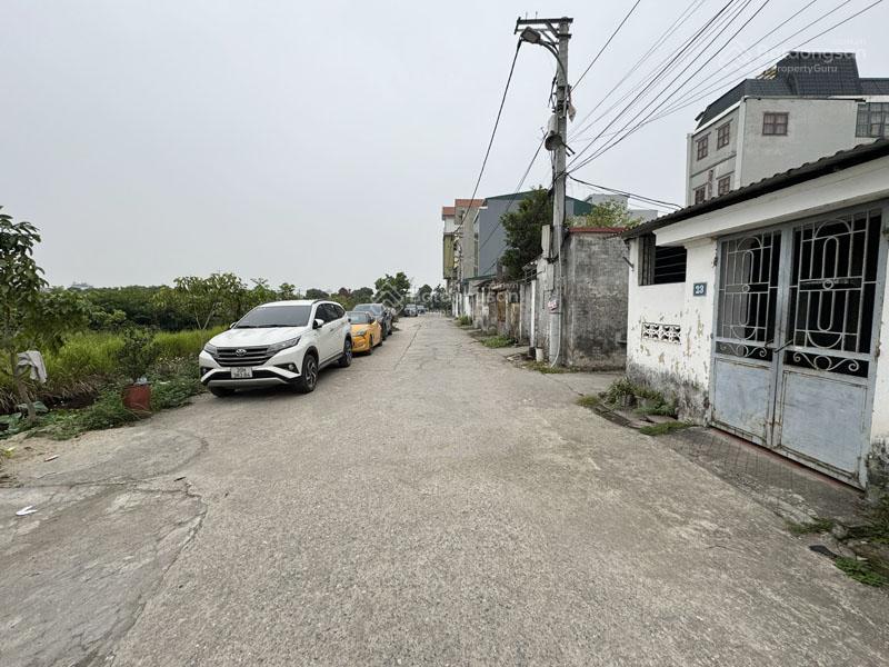 Chính chủ bán đất tặng nhà c4 viện rau b gia lâm  60m2 vuông đẹp  đường 6m ô tô tránh
