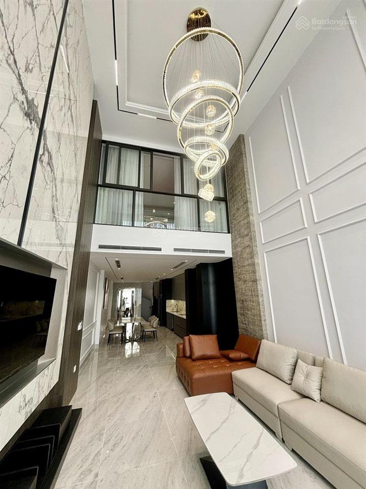 Bán nhà 7 tầng thang máy phúc lợi  75m2 mặt đường lớn  view sông đuống