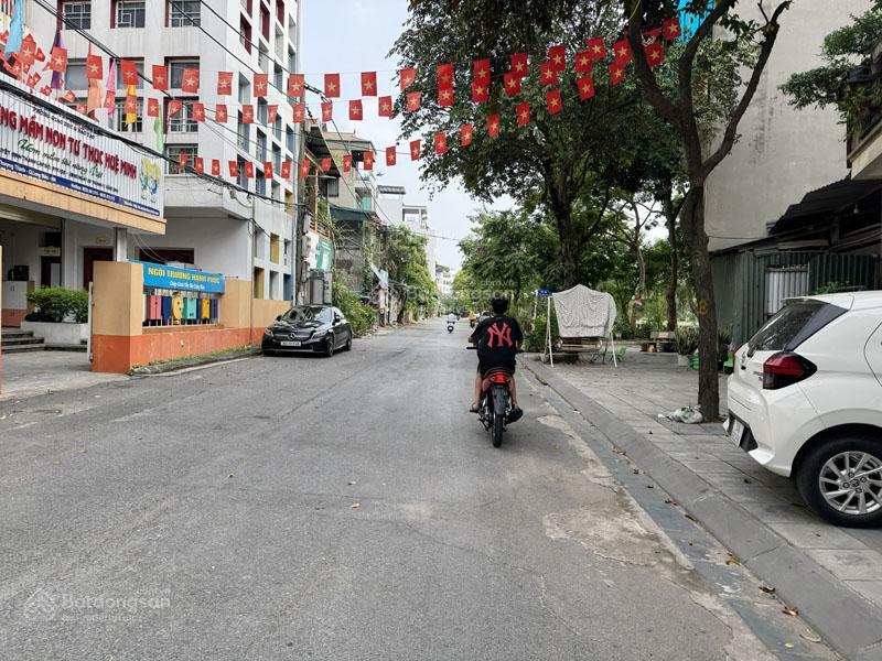 Cần bán 52m2 nhà c4 tđc thanh am, gần hồ điều hòa và đường đoàn khuê kéo dài rộng 40m