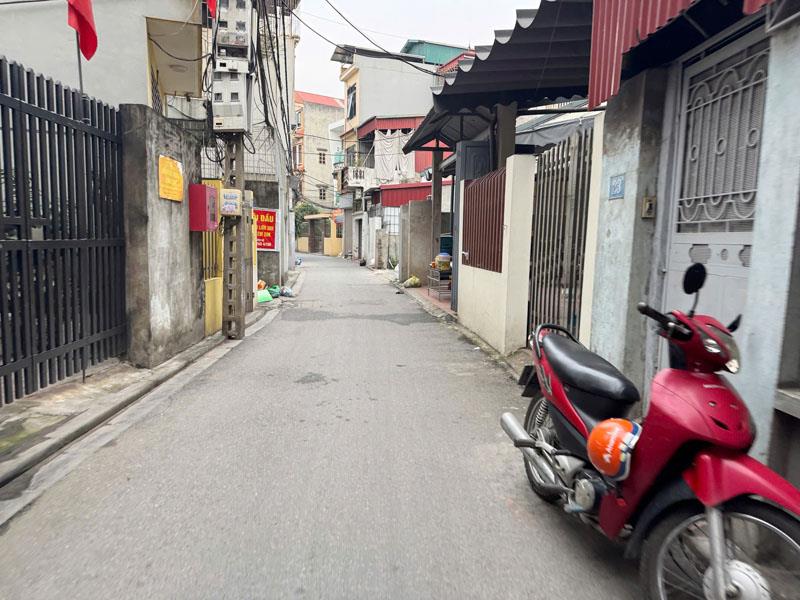 Cần bán lô góc 85m2 đất ngõ 105 thanh am, việt hưng. đường rộng ô tô 16 chỗ, ngay gần trường chợ