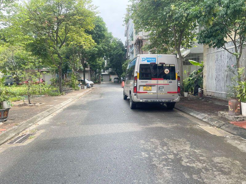 Cần bán đất TĐC Giang Biên Việt Hưng: 40m2, mặt tiền 4m, khổ đẹp, gần nhiều vườn hoa, nhà văn hóa