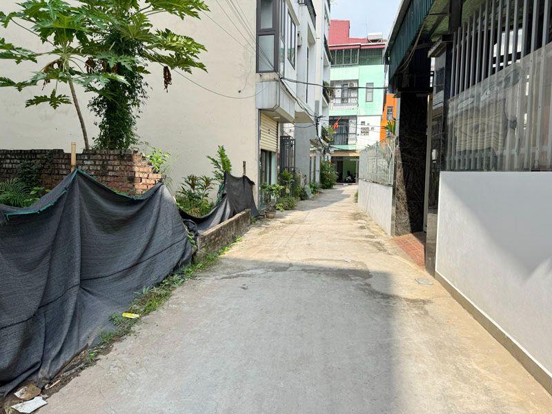 Cần bán đất gần đường Viên Chiếu Phúc Lợi: 50,5m2, khổ đẹp, cách đường ô tô đỗ 50m