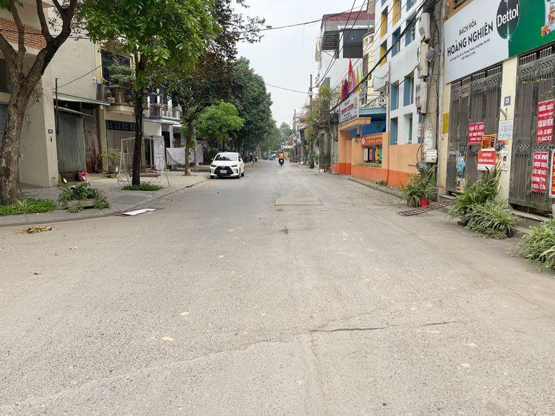 Cần bán 61m2 đất thổ cư ngõ 255 Thanh Am. Gần hồ và đường 40m Đoàn Khuê - Nam Đuống