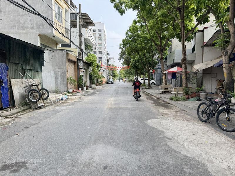 Cần bán 61m2 đất thổ cư ngõ 255 thanh am. gần hồ và đường 40m đoàn khuê  nam đuống