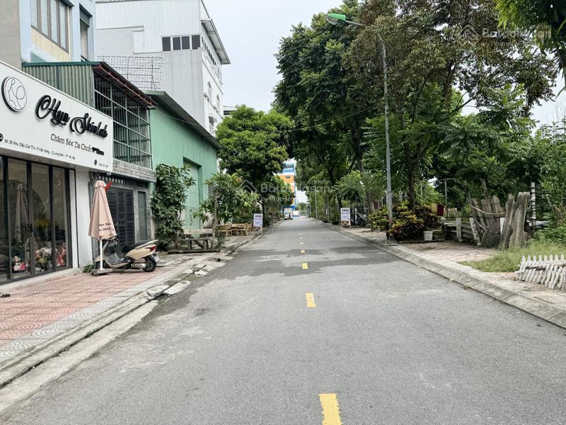 Bán đất đấu giá việt hưng long biên 75m2  đường 13m gần trường đoàn khuê  chợ kim quan
