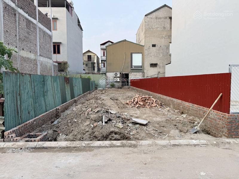 Bán đất đấu giá x2 làng vàng cổ bi 112,3m2  khe thoáng sau 1m, gần trường học & chợ