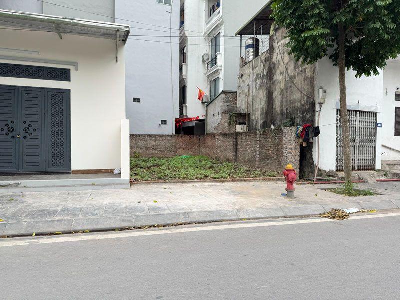 Bán Đất Đê Vàng Phúc Lợi 80,5m2 View Sông Đường Ô Tô Tránh Làm Văn Phòng, View Sông Đuống