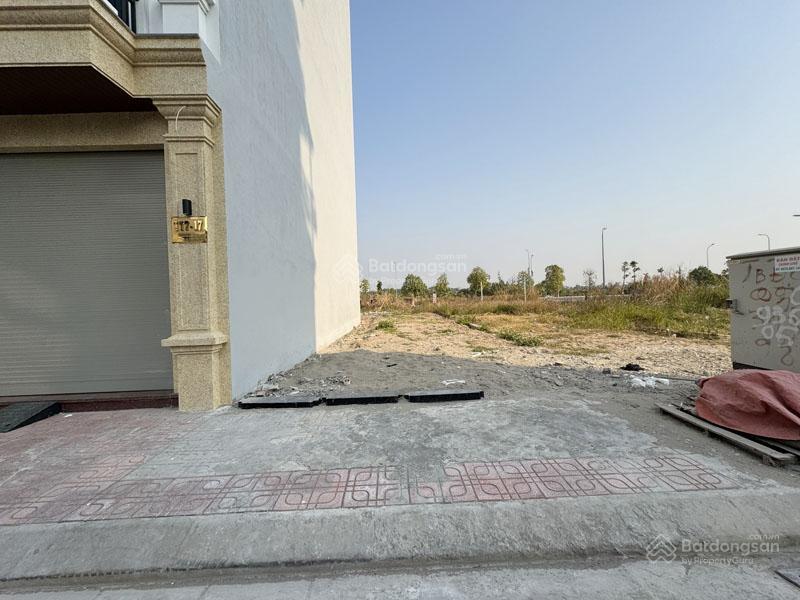 Chính chủ bán đất đấu giá cự khối, long biên 65m2 mặt tiền 5m, đường 13m vỉa hè