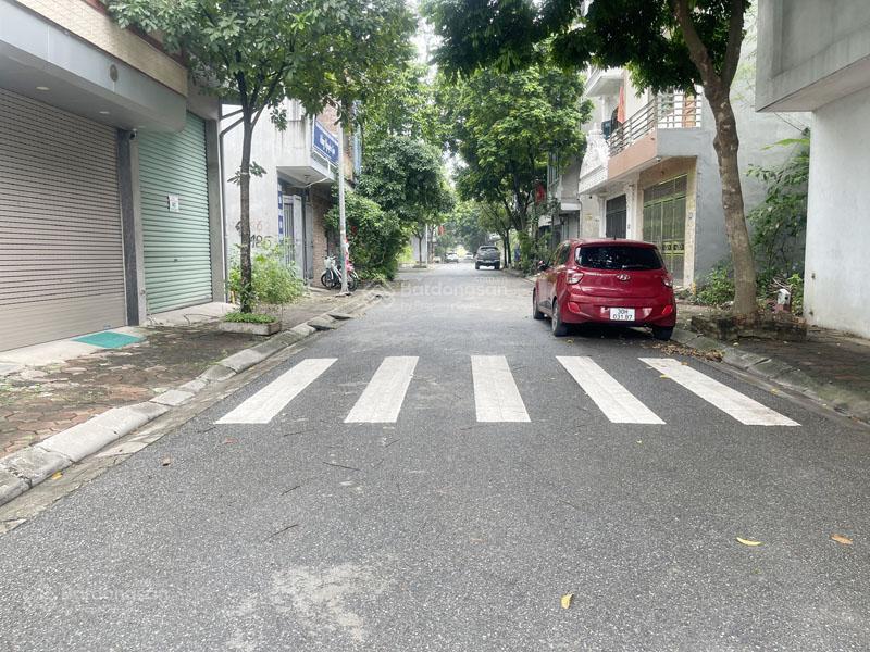 Bán đất tđc giang biên  việt hưng 40m2, mt 4m khu phân lô, đường ô tô tránh