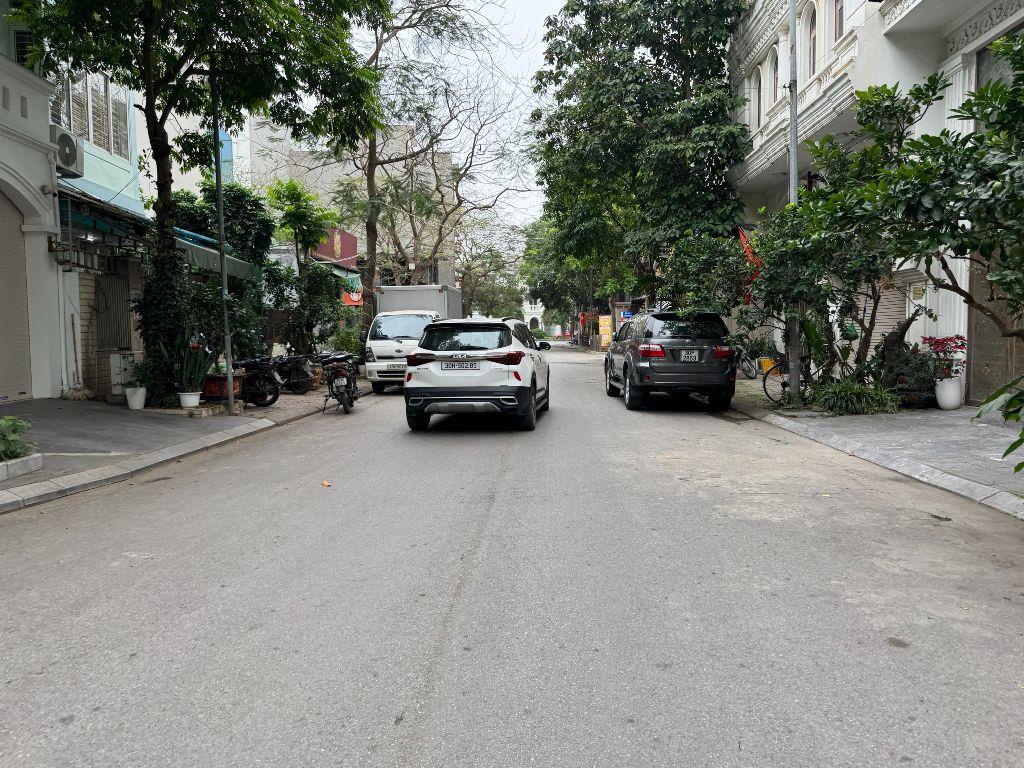 Cần bán 77,2m2 đất mặt phố Kim Quan Thượng. Cạnh KĐT Vinhomes và KĐT Việt Hưng