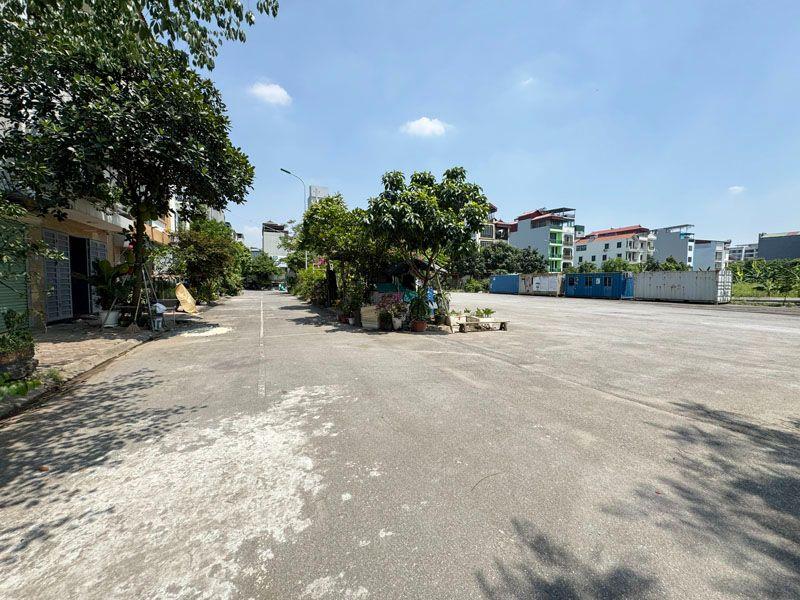 Chính Chủ Bán Đất Tái Định Cư Trâu Quỳ Gia Lâm 60m2 - Vị Trí Vàng, View Vườn Hoa