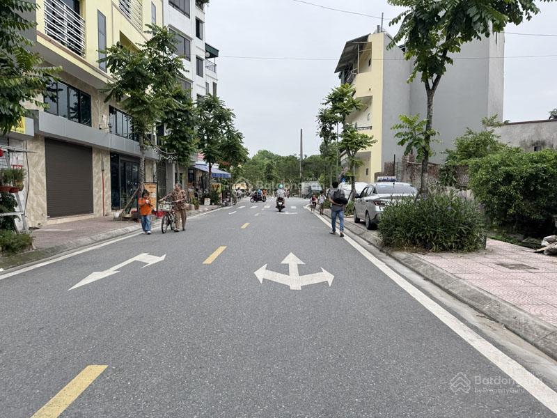 Chính chủ bán đất hoa động, cự khối, 50m2  ngay cầu thanh trì, tiện ích ngập tràn