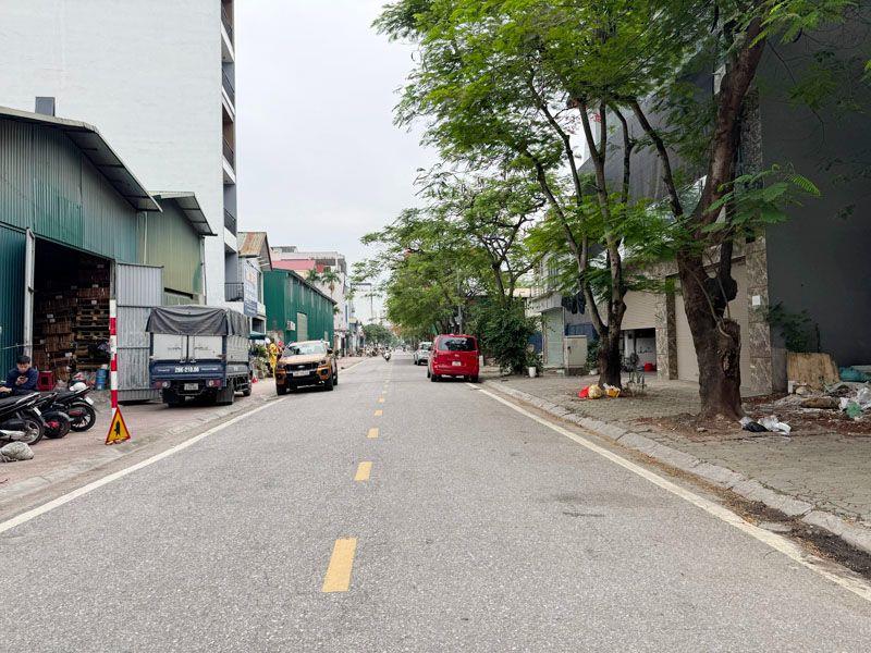 Cực Hiếm! 161m2 đất thổ cư, mặt phố Hoa Động, đường rộng 15m, kinh doanh và an cư đều lợi!