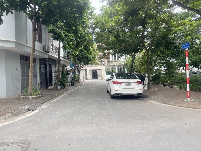 Bán đất tđc x6 thạch bàn 100m2 view vườn hoa  mặt tiền rộng 6,67m kinh doanh đỉnh