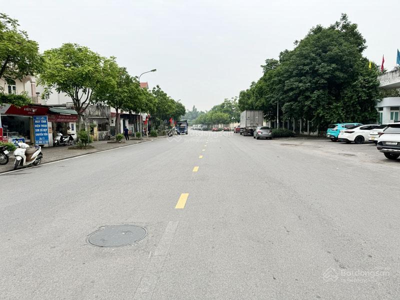 Hiếm có! bán đất lô góc phố phúc lợi 98,7m2 vị trí vàng làm showroom, văn phòng