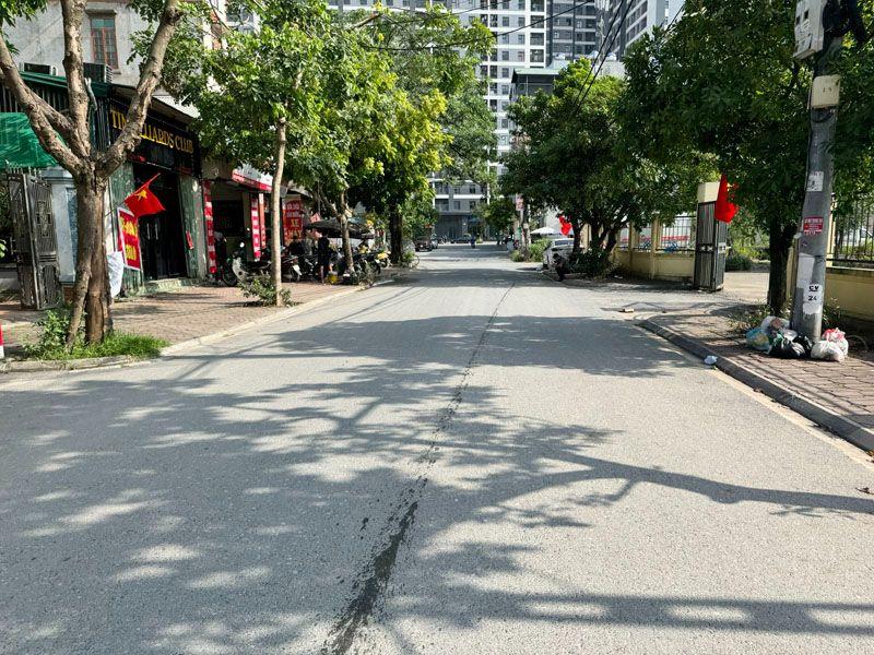 Chính chủ bán 60,2m2 đất Cửu Việt 1, Gia Lâm. View sân chơi thoáng mát vĩnh viễn