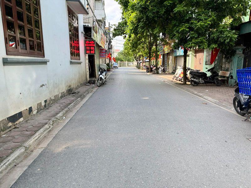 Chính chủ bán 60,2m2 đất Cửu Việt 1, Gia Lâm. View sân chơi thoáng mát vĩnh viễn
