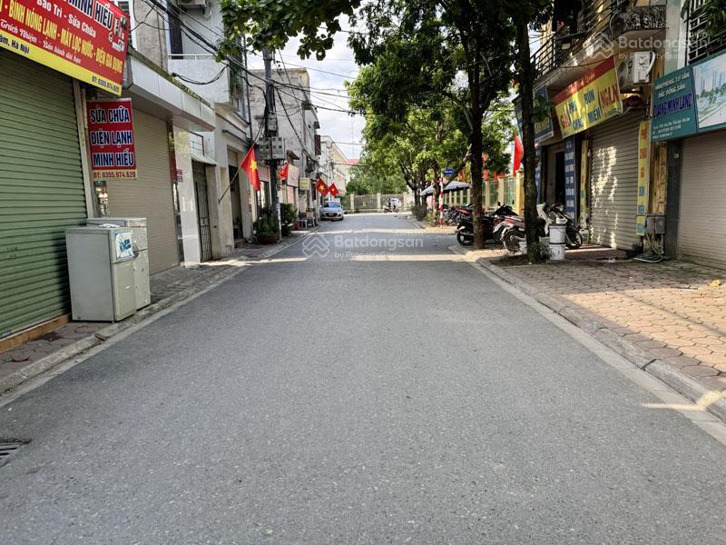 Chính chủ bán 60,2m2 đất cửu việt 1, gia lâm. view sân chơi thoáng mát vĩnh viễn