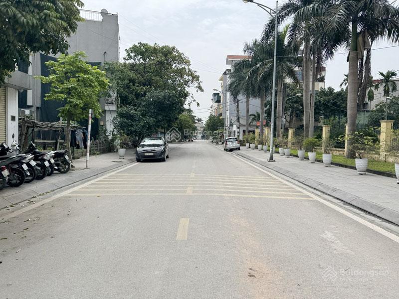 Bán 122,7m2 đất đấu giá thượng thanh, có nhà xưởng cho thuê 15tr/tháng, ô tô tải tránh, kinh doanh
