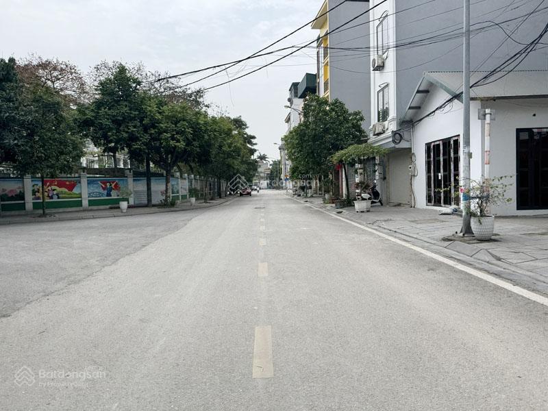 Bán 122,7m2 đất đấu giá thượng thanh, có nhà xưởng cho thuê 15tr/tháng, ô tô tải tránh, kinh doanh
