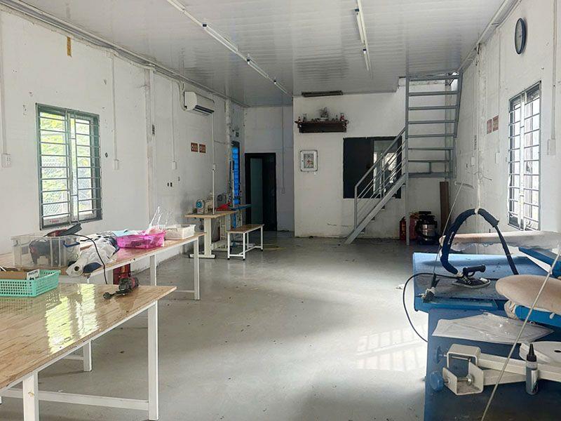 Cần bán 103m2 nhà khung 2 tầng đầu Phố Lý Thánh Tông Gia Lâm, ở hoặc cho thuê đều hợp lý