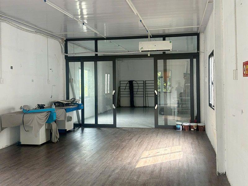 Cần bán 103m2 nhà khung 2 tầng đầu Phố Lý Thánh Tông Gia Lâm, ở hoặc cho thuê đều hợp lý