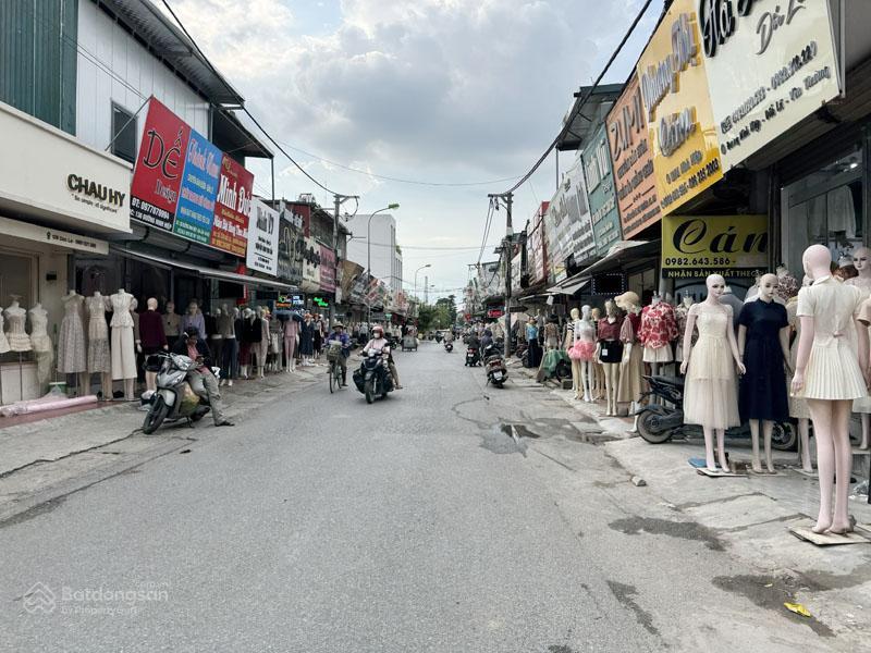Bán đất tặng nhà c4 mặt phố chợ ninh hiệp 80m2  trung tâm buôn bán sầm uất nhất