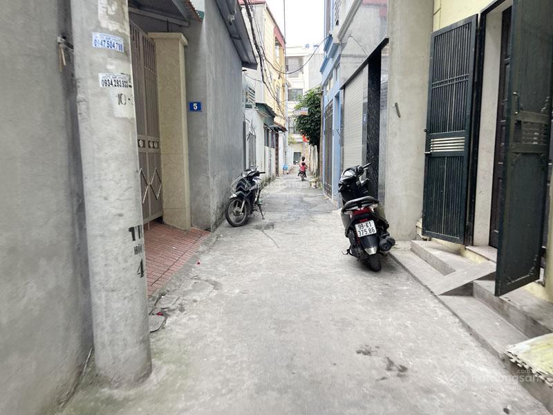 Bán đất phúc lợi long biên 61,5m2 nở hậu, cách đường ô tô tránh 20m, sổ đỏ chính chủ