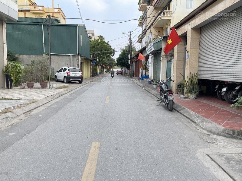Bán 90,2m2 đất mặt phố kẻ tạnh  vị trí đẹp làm văn phòng, kinh doanh hay trung tâm dạy học