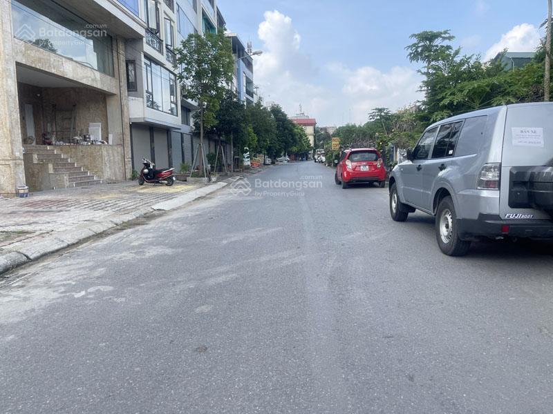 Cần bán lô đất đầu phố ngô gia tự 49,3m2 đường 15m ô tô tránh, vỉa hè rộng, view thoáng