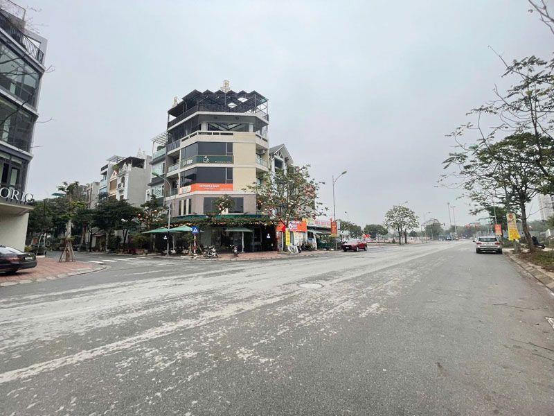 Đón Sóng Cầu Trần Hưng Đạo: Bán 90,6m2 nhà 4 tầng đối diện Công Viên Lệ Mật, đường 25m Chợ Kim Quan