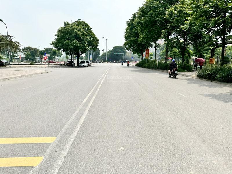 Đón sóng cầu trần hưng đạo bán 90,6m2 nhà 4 tầng đối diện công viên lệ mật, đường 25m chợ kim quan