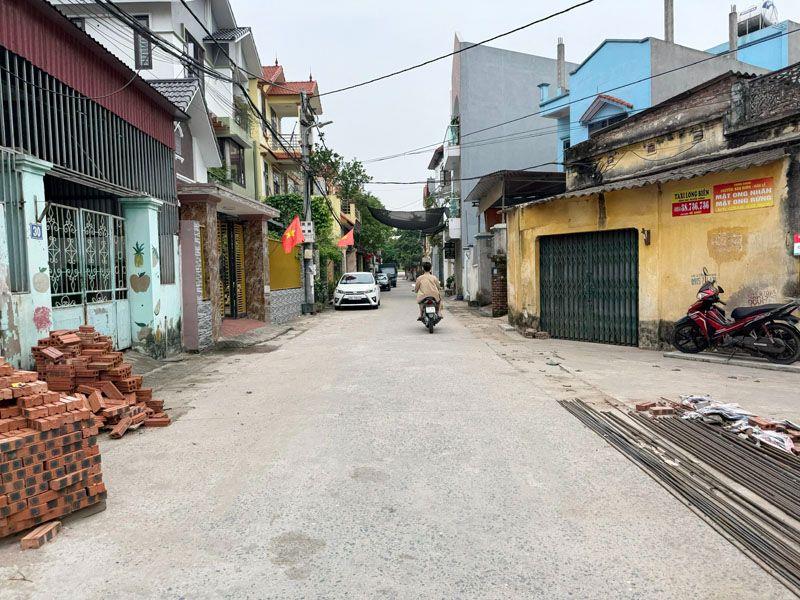 Cần bán 181m2 đất thổ cư mặt đường chính Đổng Xuyên. Đường 3 ô tô tránh, gần chợ