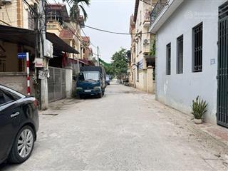 Cần bán 181m2 đất thổ cư mặt đường chính đổng xuyên. đường 3 ô tô tránh, gần chợ