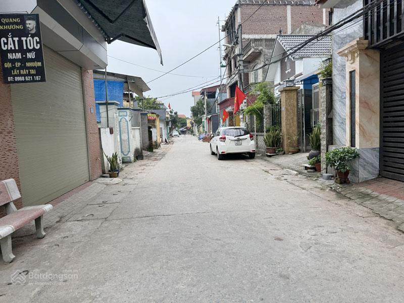 Cần bán 181m2 đất thổ cư mặt đường chính đổng xuyên. đường 3 ô tô tránh, gần chợ