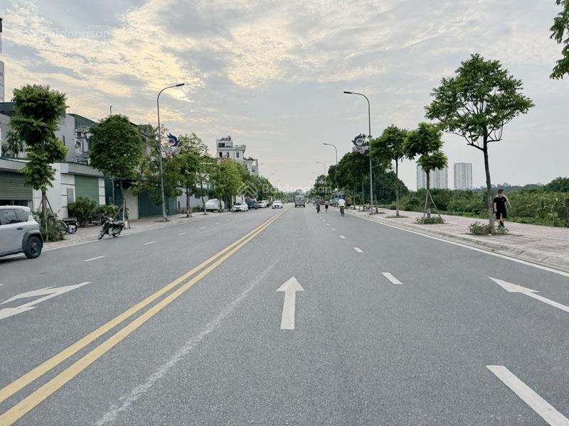 Bán 120,1m2 đất cự khối 2 mặt tiền trước sau (đường 25m  13m) vị trí đẹp xây tòa vp / showroom
