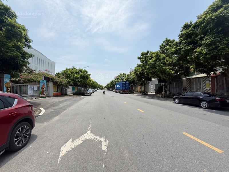 Bán đất ngõ 193 phúc lợi 92,3m2 nhà c4 mặt tiền 5m, đường 30m, view trường học các cấp 1 2 3