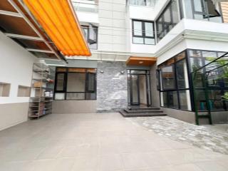 Nhà đẹp bát khối, lô góc 137,5m2, sân rộng 2 ô tô 7 chỗ, nở hậu đại cát, chủ rất thiện chí bán!