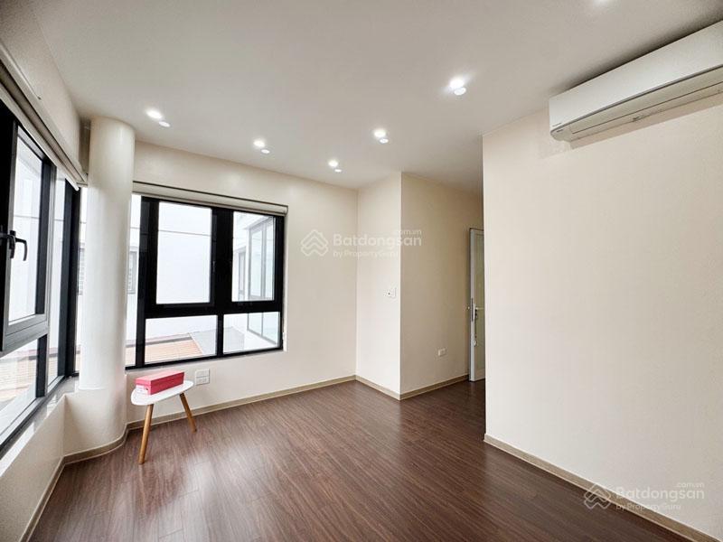 Chủ siêu thiện trí  nhà đẹp căn góc 137,5m2 ngõ 999 bát khối, sân rộng 2 ô tô 7 chỗ, nở hậu