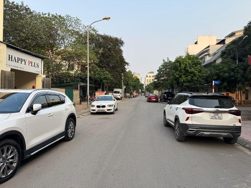 Bán đất mặt đường Nguyễn Khiêm Ích Trâu Quỳ: 140m2 (MT 7M) - Đường 22m vỉa hè 5m - View thoáng Vĩnh Viễn