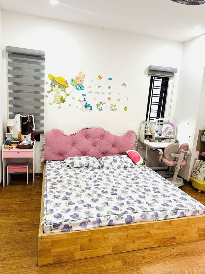 Bán căn góc 30,8m2 nhà 5 tầng ngõ 80 Hoa Lâm. Nhà đẹp, view thoáng, cách ô tô 20m