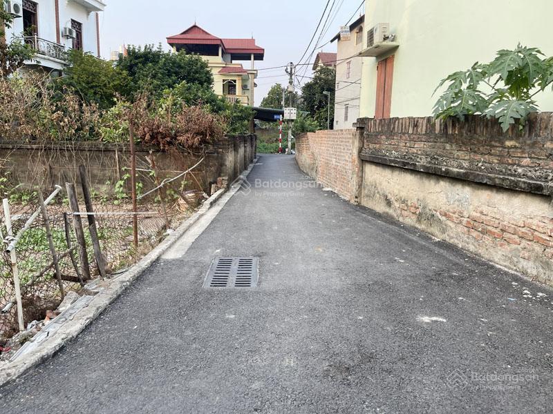 Cần bán 39m đất xóm 8 đông dư  bát tràng. đường ô tô moning chạy tới, cách 50m ra đường ô tô tránh