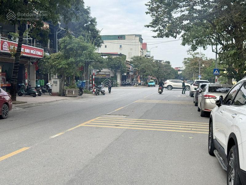 Bán đất mặt đường nguyễn khiêm ích trâu quỳ 140m2 (mt 7m)  đường 22m vỉa hè 5m  view thoáng