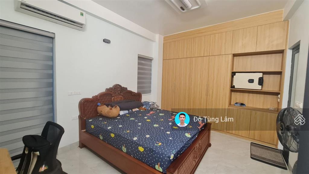Cần tiền bán gấp căn góc 63,3m2 nhà 5 tầng, thang máy, mặt đường thôn lê xá. đường 5m, ô tô vào nhà