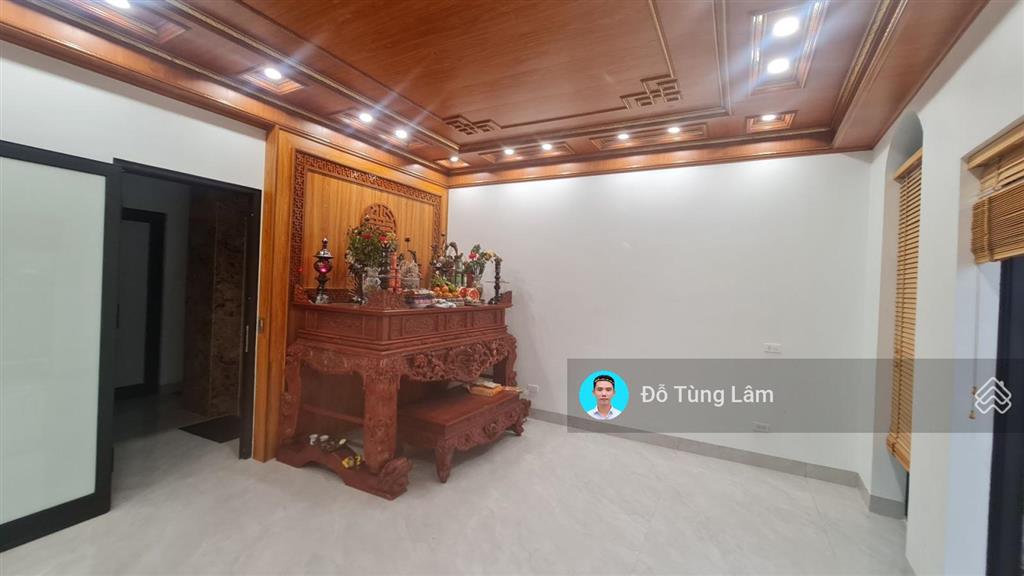 Cần tiền bán gấp căn góc 63,3m2 nhà 5 tầng, thang máy, mặt đường thôn lê xá. đường 5m, ô tô vào nhà