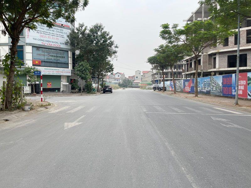 Cần bán 40,8m2 đất mặt phố Nguyễn Mậu Tài. Đối diện dự án Shophouse TQ5
