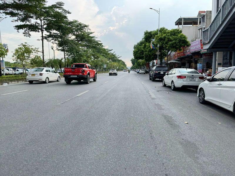 HOT: 139m2 Nhà C4 Siêu Phẩm Mặt Phố Ngô Gia Tự - Có Ngõ Sau 2M Thoáng Đẹp - Đón Cầu Mới.